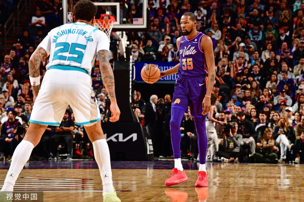 队的战术执 队的战术执