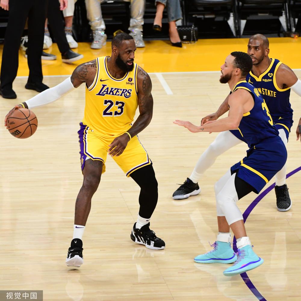 大女足的门 大女足的门