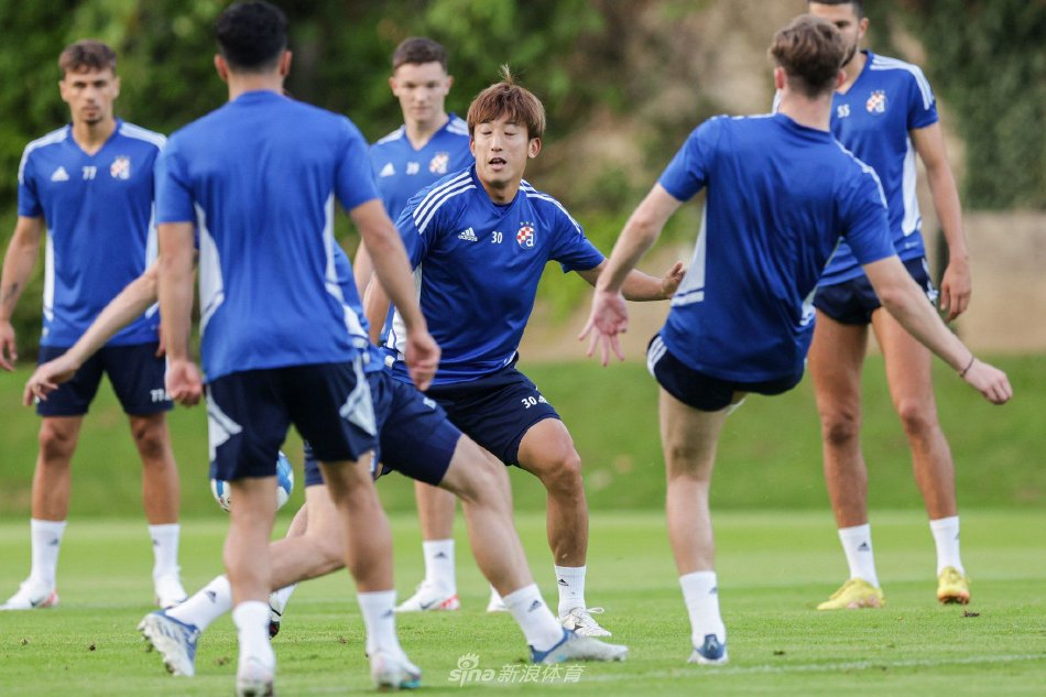 稳定发展奠 稳定发展奠